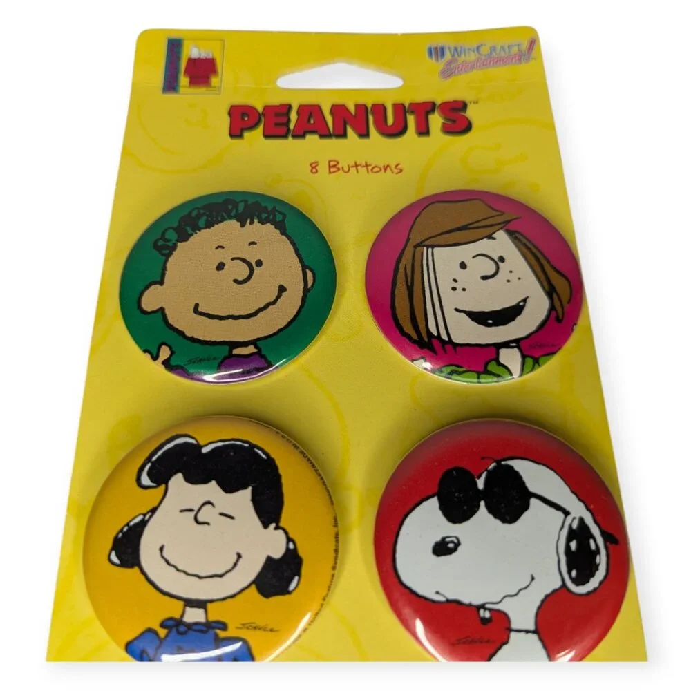 Vintage 1998 Wincraft Peanuts Pinback Buttons Set of 8 On Card Sealed NOS